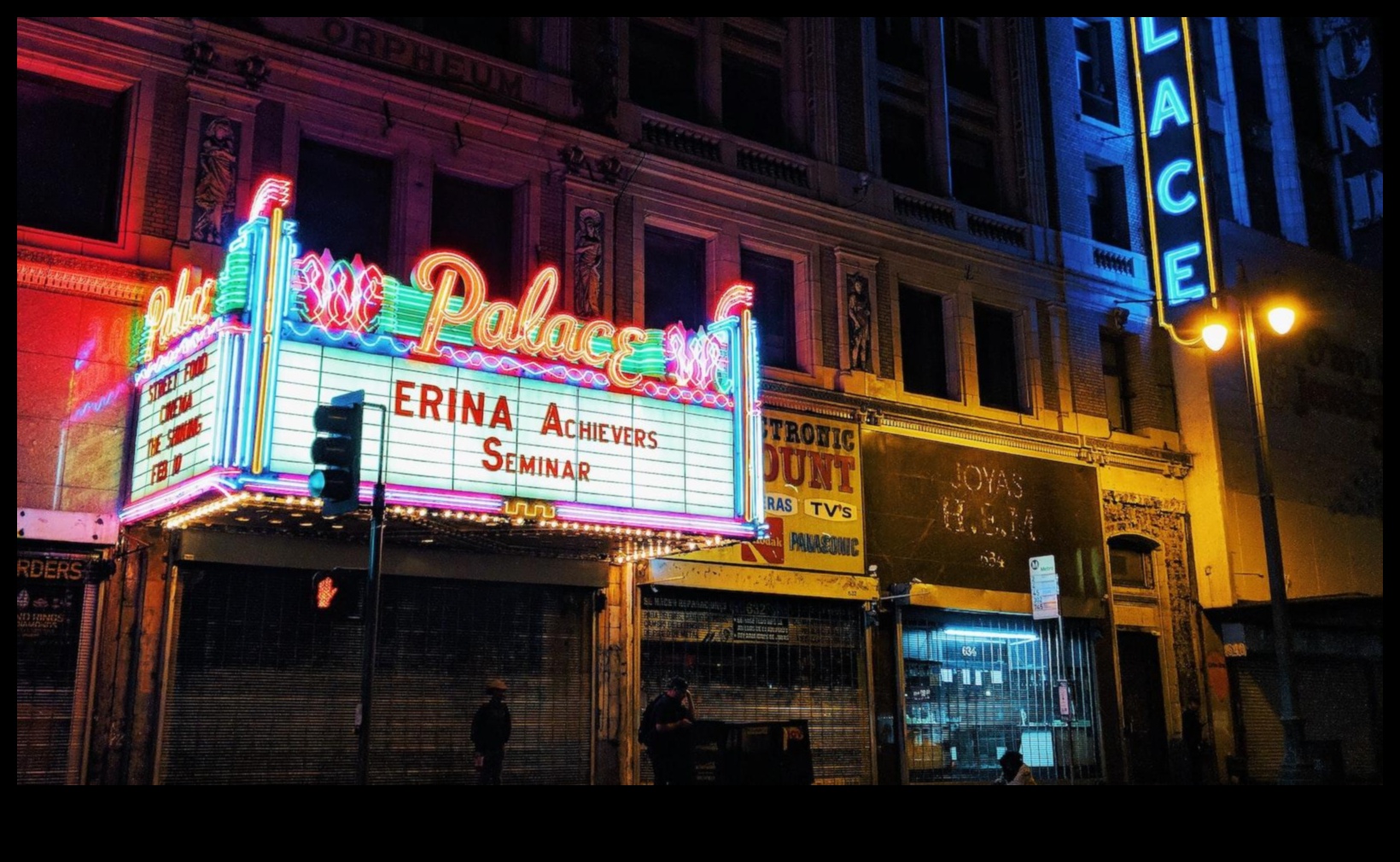 Bagātīgā oāze: iegremdējieties mūsu Oasis gredzenu ekstravagancē