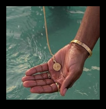 Starojoša romantika: ļaujiet mīlestībai mirdzēt ar mūsu romantisko aproču kolekciju