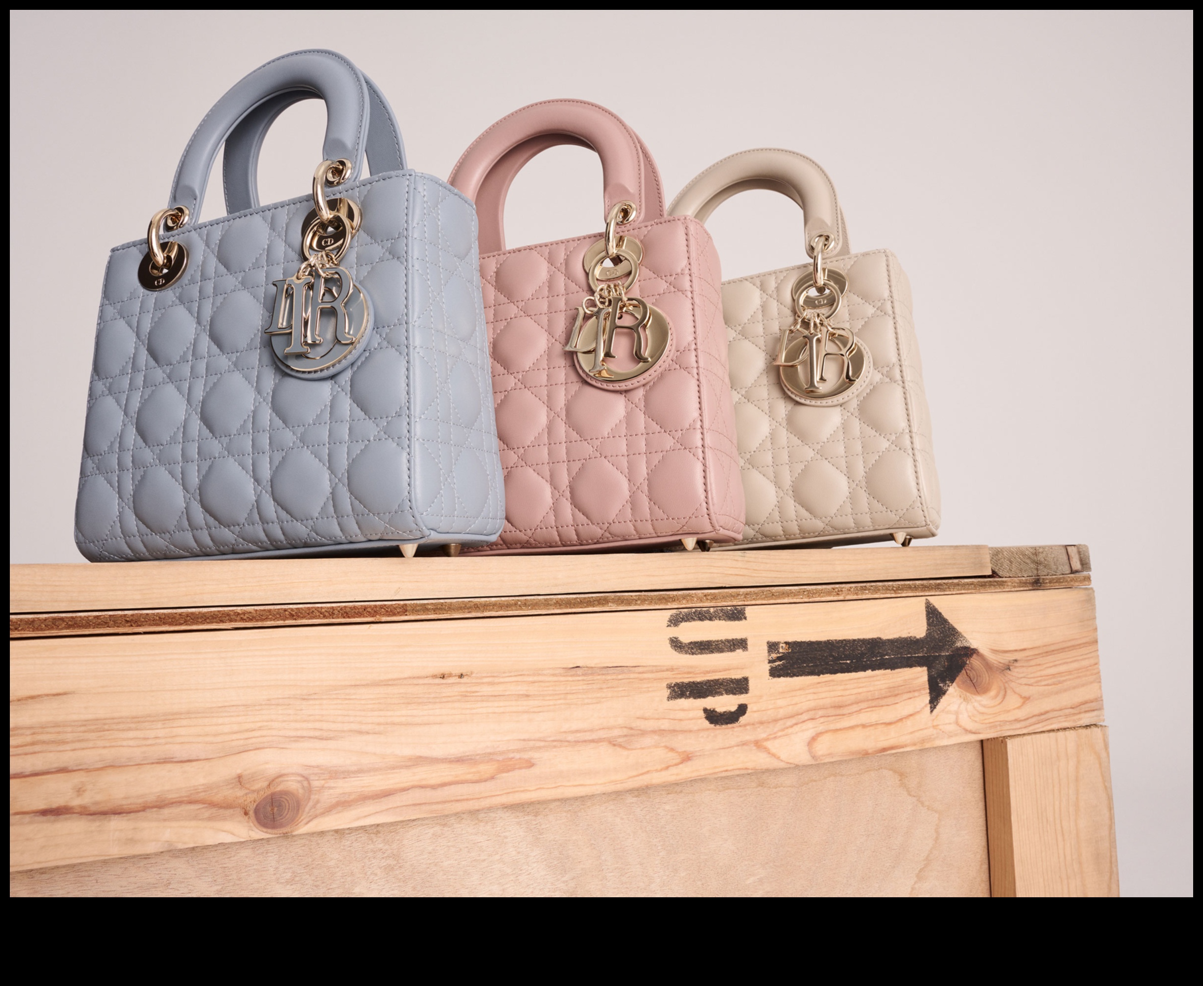 Mūžīgā pievilcība: mūžīga klasika katrā detaļā