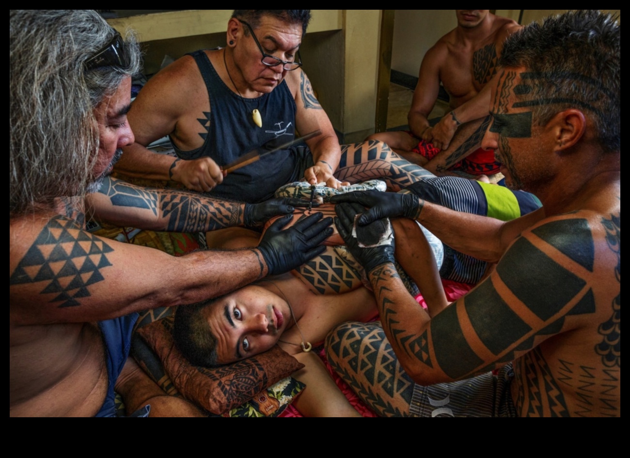 Ievērojams mantojums: tetovēšanas kultūras pastāvīgās ietekmes izpēte