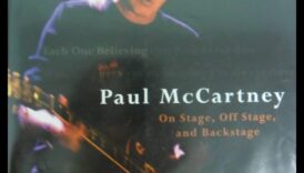 Aizkulišu hronikas: stāsti, kas stāstīti uz jūsu lielā audekla