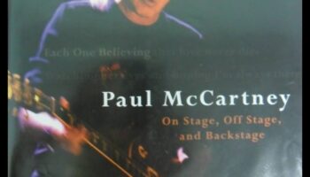 Aizkulišu hronikas: stāsti, kas stāstīti uz jūsu lielā audekla