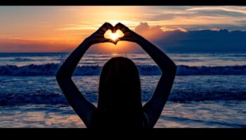 Izveidotas hronikas: stāsti, kas stāstīti jūsu lielajām drosmīgajām rokām