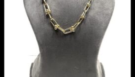 Mirdzošas saites: savienojiet savu stilu ar mūsu kaklarotas spožumu