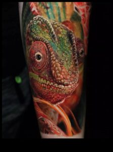 Svari un kažokādas: dzīvnieku tetovējumu mākslas atklāšana